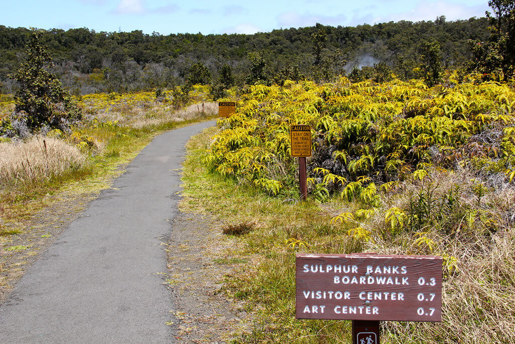 Haakulamanu (Sulphur Banks) Trail